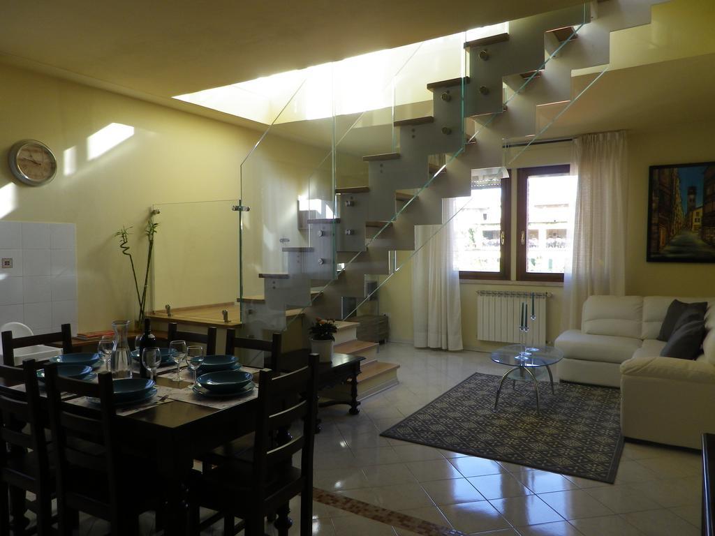 Appartamento La Terrazza Lucca Esterno foto